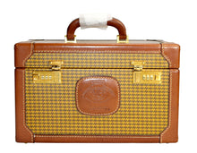 Load image into Gallery viewer, 1995 Vintage Ghurka Marley Hodgson Train Case No. 520 Derby Plaid