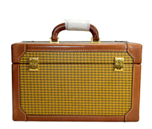 Load image into Gallery viewer, 1995 Vintage Ghurka Marley Hodgson Train Case No. 520 Derby Plaid