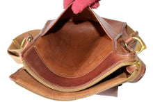 Load image into Gallery viewer, intage 1996 Ghurka Marley Hodgson No. 4 Gearpack Chestnut Vintage Leather 38 Messenger Crossbody Bag