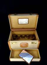 Load image into Gallery viewer, Ghurka Marley Hodgson Train Case No. 520