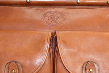 Load image into Gallery viewer, Vintage 1999 Ghurka Marley Hodgson Garrison No. 147 Chestnut Vintage Leather 38
