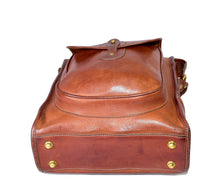 Load image into Gallery viewer, intage 1996 Ghurka Marley Hodgson No. 4 Gearpack Chestnut Vintage Leather 38 Messenger Crossbody Bag
