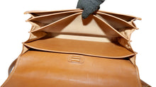 Load image into Gallery viewer, Vintage Ghurka Marley Hodgson No. 85 “The Barrister” – British Tan Saddle Leather Business Briefcase / Messenger Crossbody Bag
